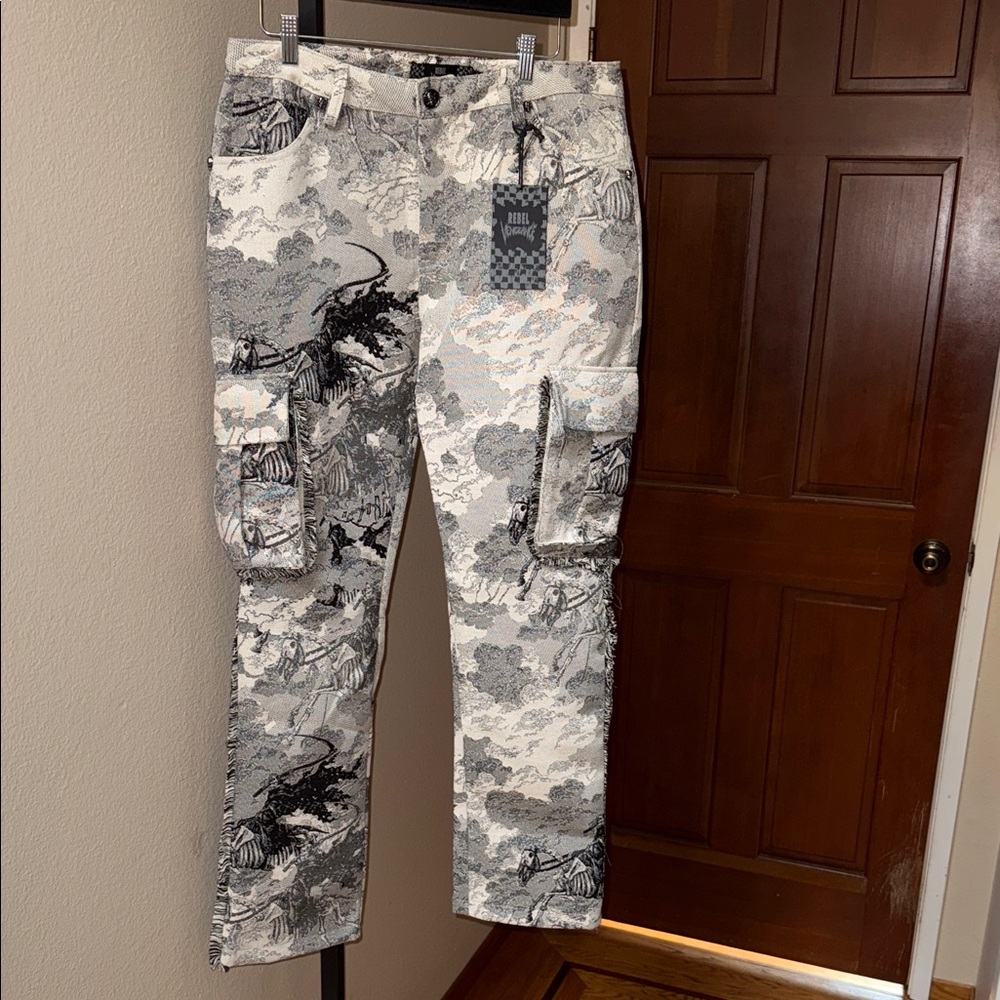 Rebel Vengeance Men's Black and Gray Patterned Cargo Pants Horses Skeleton Sz 32